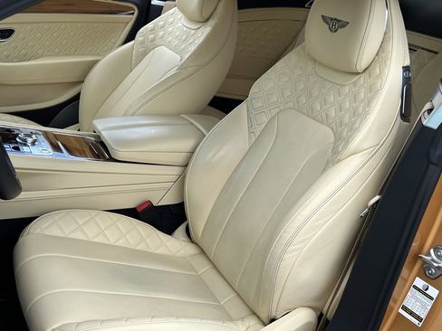 Used 2022 Bentley Continental GT image 13