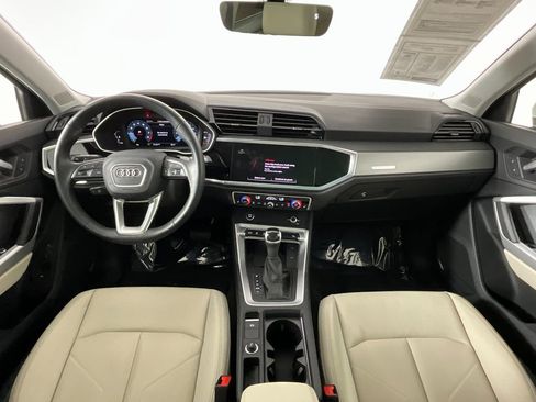 Used 2024 Audi Q3 2.0T Premium w/ Convenience Package image 10