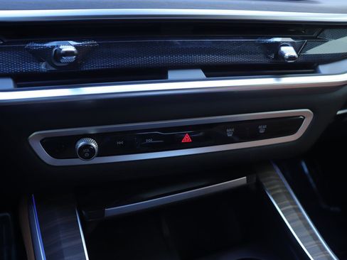 Used 2025 BMW X5 sDrive40i w/ M Sport Package image 36