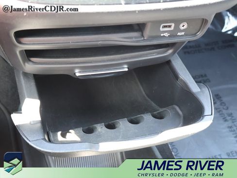 Used 2019 Chrysler Pacifica Touring Plus w/ Advanced Safetytec Group FWD image 37
