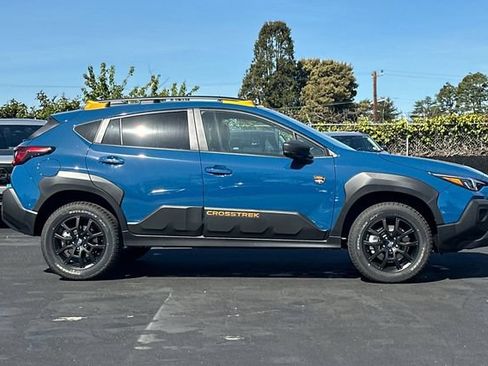 Used 2026 Subaru Crosstrek 2.5i Wilderness w/ Crosstrek Mirror Package AWD/4WD image 4