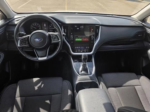 Used 2025 Subaru Outback Premium AWD/4WD image 2