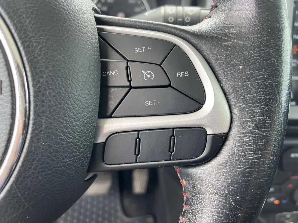 Used 2021 Jeep Renegade Trailhawk w/ Sun & Sound Group AWD/4WD image 31