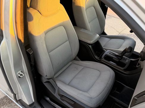 Used 2019 Chevrolet Colorado W/T image 15