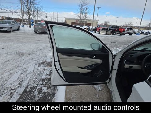 Certified 2018 Honda Accord EX image 10