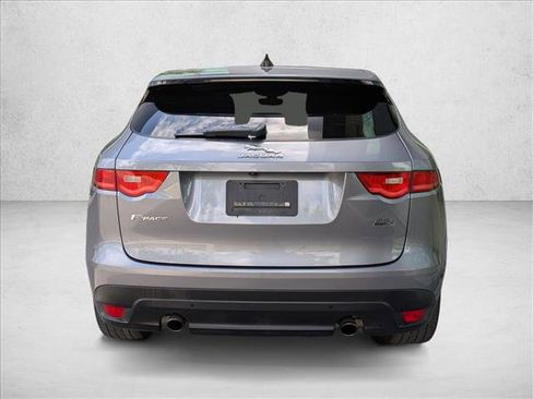 Used 2020 Jaguar F-PACE Premium image 6