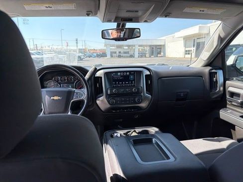 Used 2018 Chevrolet Silverado 1500 LT w/ Trailering Package AWD/4WD image 12