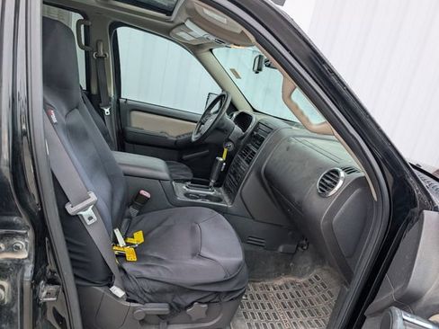 Used 2007 Ford Explorer Sport Trac Limited AWD/4WD image 18