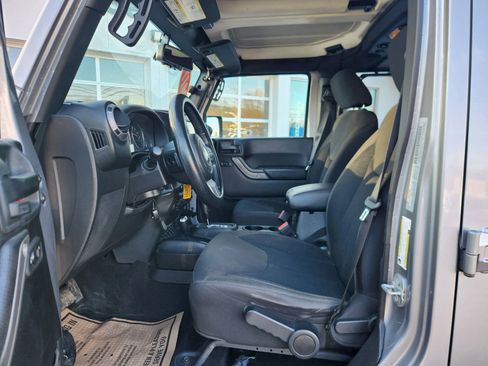 Used 2017 Jeep Wrangler Unlimited Sport image 25