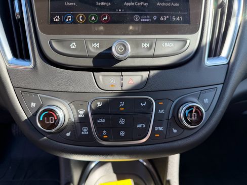 Used 2025 Chevrolet Malibu LT FWD image 27