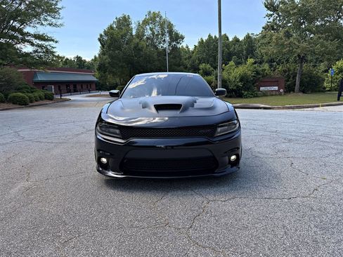 Used 2017 Dodge Charger R/T RWD image 2