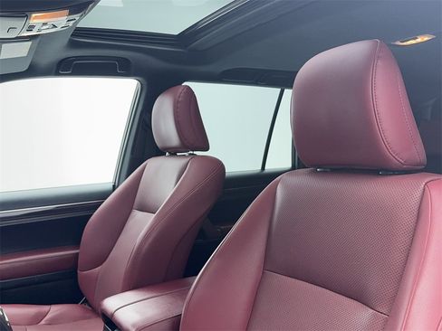 Used 2023 Lexus GX 460 Premium w/ Premium Package image 37