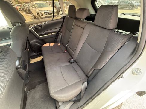 Used 2021 Toyota RAV4 LE FWD image 22