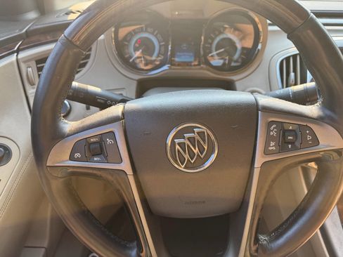 Used 2011 Buick LaCrosse CXS image 18
