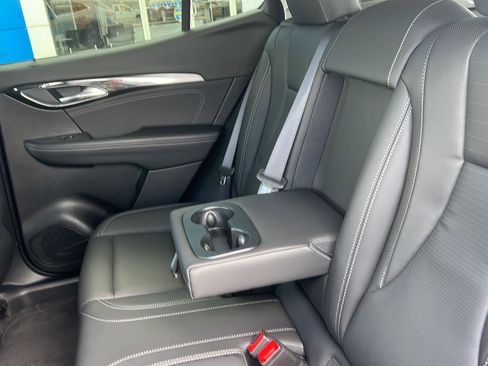 Used 2025 Buick Envision Preferred AWD/4WD image 27
