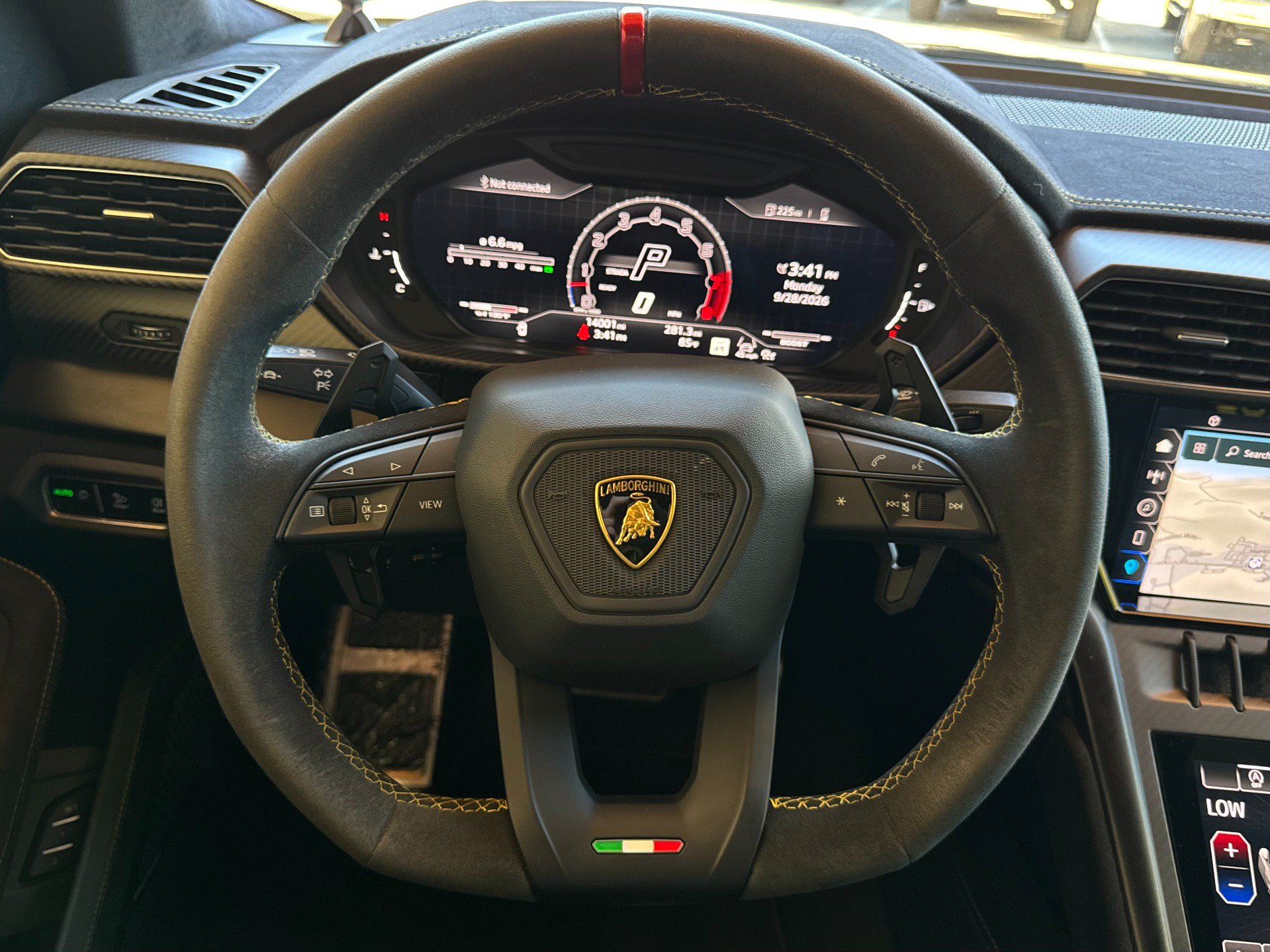 Used 2023 Lamborghini Urus Performante AWD/4WD image 59