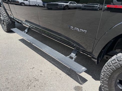 Used 2021 RAM 2500 Laramie AWD/4WD image 6