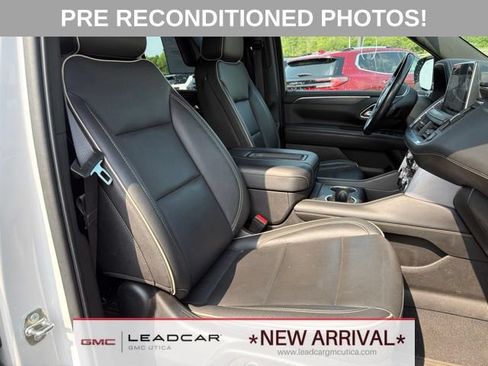 Used 2021 GMC Yukon XL SLT w/ Rear Media and Nav Package AWD/4WD image 11