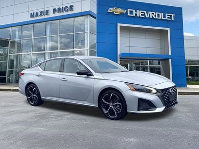 Used 2023 Nissan Altima 2.5 SR