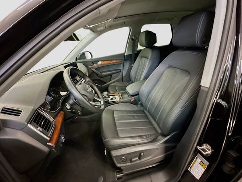 Used 2022 Audi Q5 2.0T Premium w/ Convenience Package image 13
