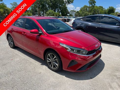 Certified 2023 Kia Forte LXS FWD image 3