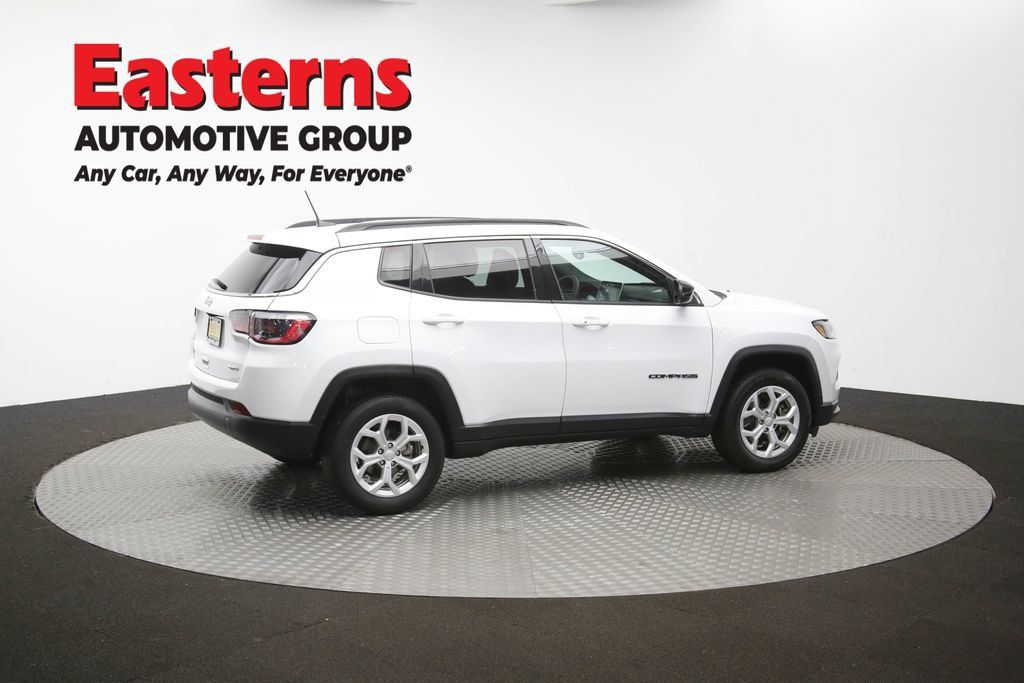 Used 2024 Jeep Compass Latitude AWD/4WD image 41