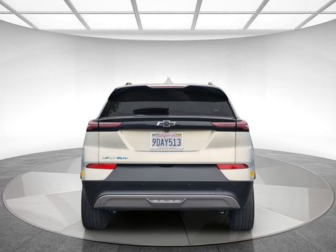 Used 2022 Chevrolet Bolt EUV LT w/ Convenience Package image 6