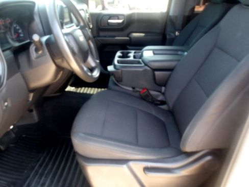 Used 2020 Chevrolet Silverado 1500 Custom w/ Custom Value Package image 19