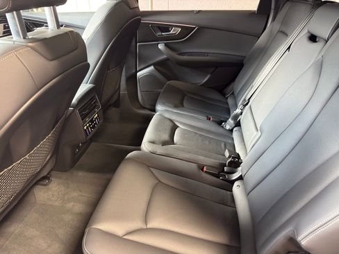Used 2026 Audi Q7 3.0T Premium Plus AWD/4WD image 25