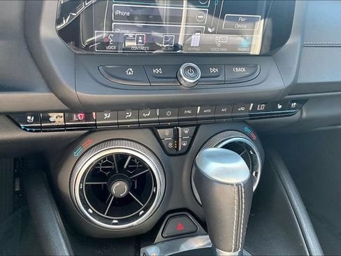 Used 2018 Chevrolet Camaro LT RWD image 27