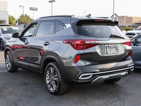 Used 2023 Kia Seltos S w/ Navigation Package FWD image 21