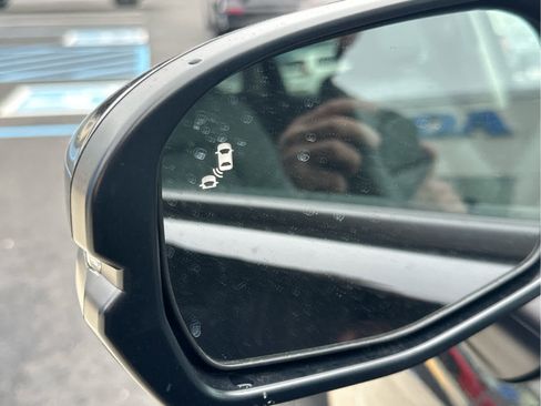 New 2026 Honda HR-V EX-L image 18