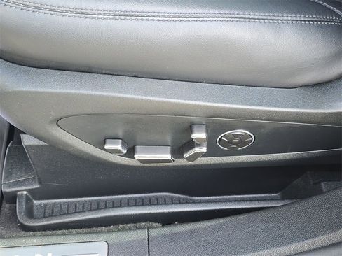 Used 2022 Lincoln Nautilus Reserve w/ Equipment Group 201A image 12