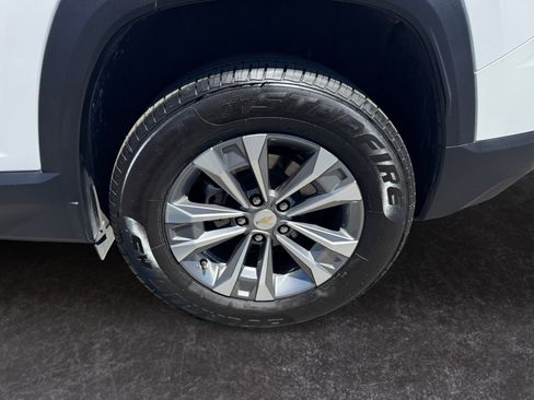 Used 2025 Chevrolet Equinox LT FWD image 14
