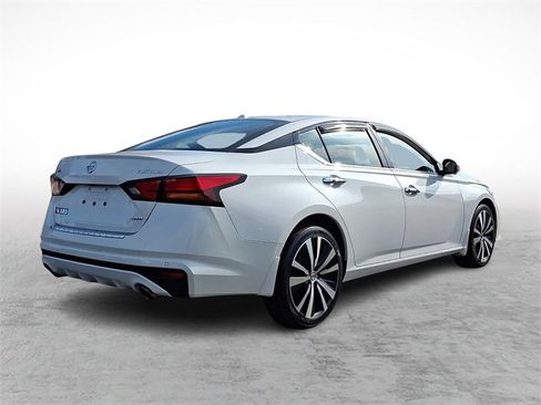 Used 2021 Nissan Altima 2.5 Platinum image 6