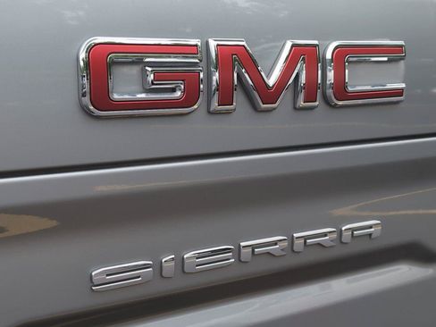 Used 2024 GMC Sierra 1500 SLT w/ SLT Premium Plus Package AWD/4WD image 5