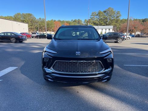 Used 2025 Buick Encore GX Avenir w/ Avenir Technology Package image 3