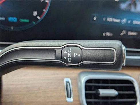 Certified 2021 Mercedes-Benz GLS 580 4MATIC image 12