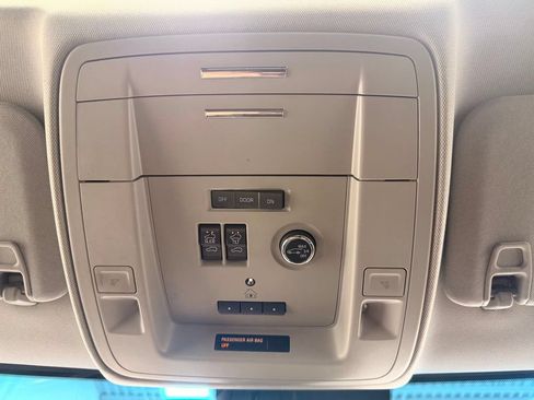 Used 2020 GMC Yukon Denali w/ Denali Premium Package AWD/4WD image 49