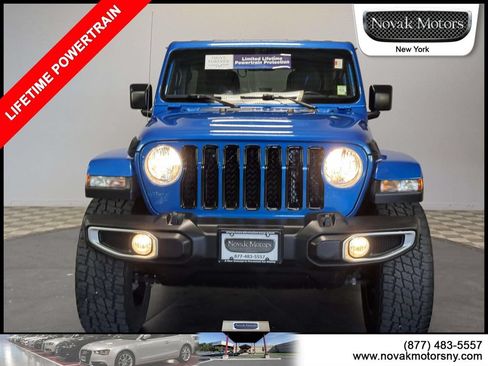 Used 2022 Jeep Wrangler Unlimited Sahara w/ Dual Top Group AWD/4WD image 2