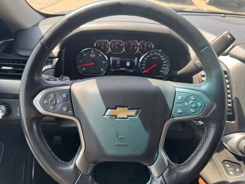 Used 2019 Chevrolet Suburban Premier AWD/4WD image 25
