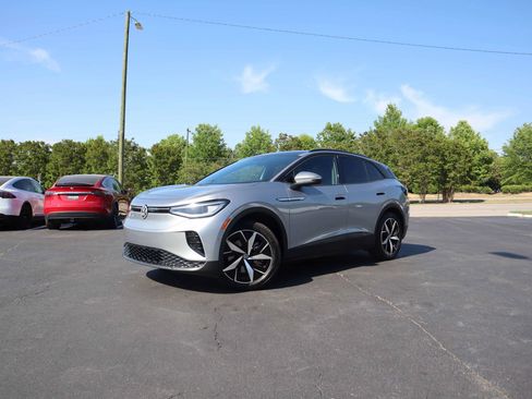 Used 2023 Volkswagen ID.4 S image 11