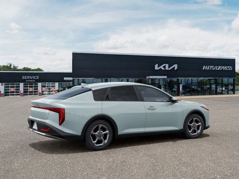 New 2026 Kia K4 LXS FWD image 6