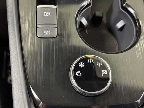 Certified 2025 Nissan Rogue S image 31