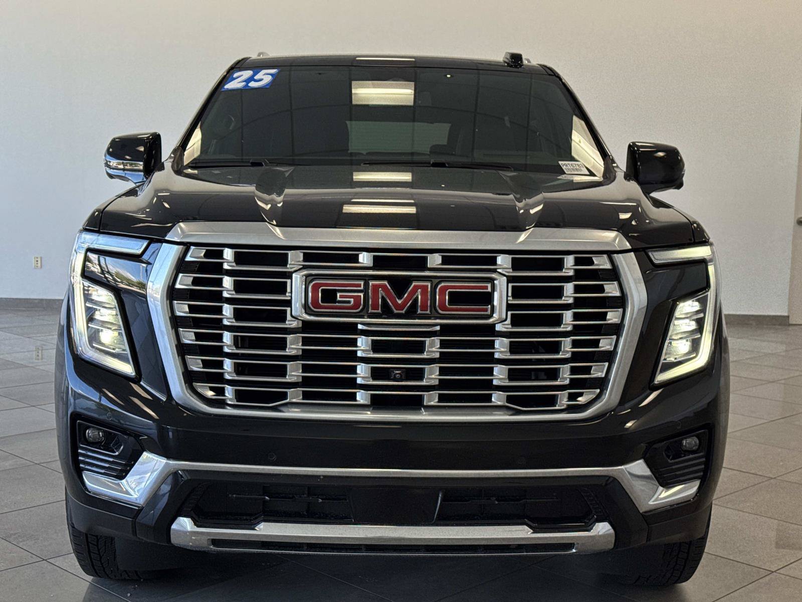 Used 2025 GMC Yukon Denali RWD image 37