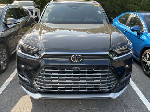 Used 2024 Toyota Grand Highlander AWD Hybrid image 3