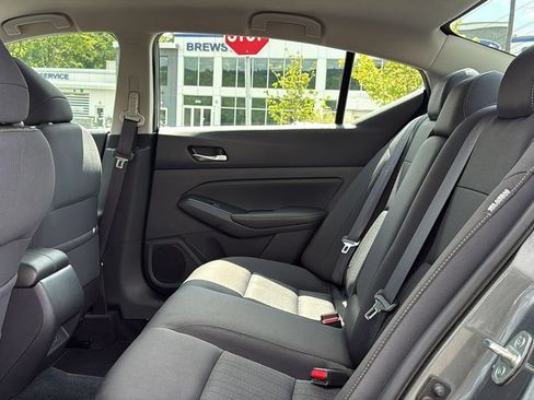 Used 2020 Nissan Altima 2.5 S FWD image 24