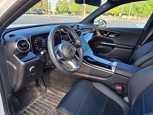 Used 2024 Mercedes-Benz GLC 300 4MATIC image 8