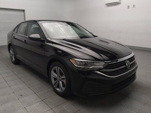 Used 2024 Volkswagen Jetta SE FWD image 13