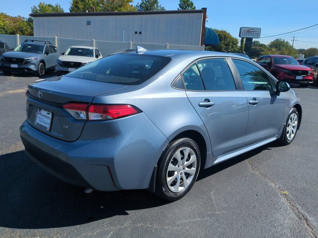 Used 2026 Toyota Corolla LE FWD image 4